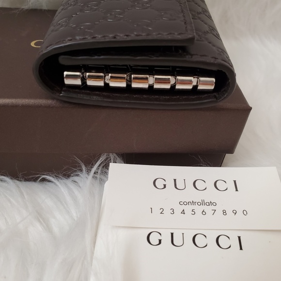 Men's Gucci Signature' Key Case - Picture 3 of 4